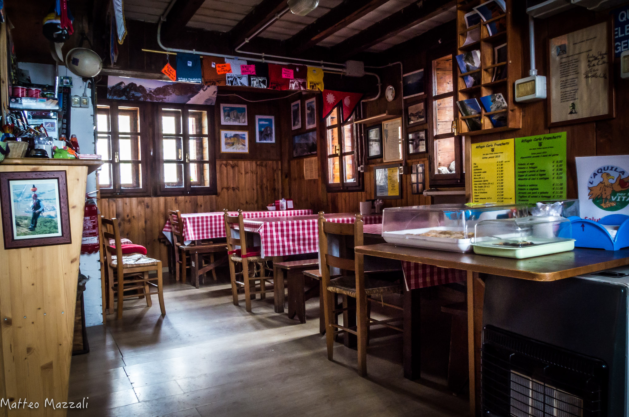 Rifugio Carlo Franchetti visto dall'interno